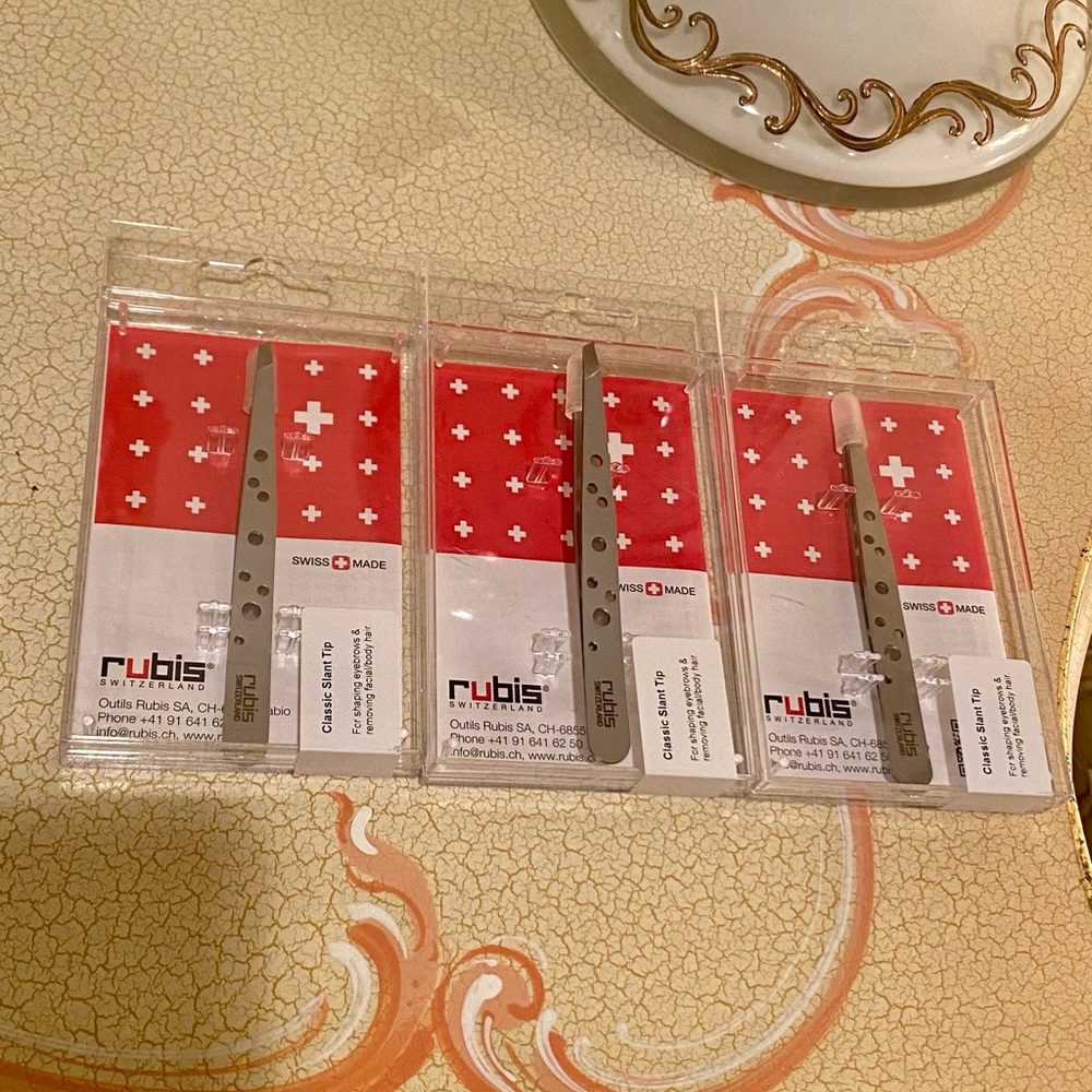 Rubis Hole Pattern Classic Stainless Steel Slanted Tweezers For Eyebrow NEW - Picture 12 of 12